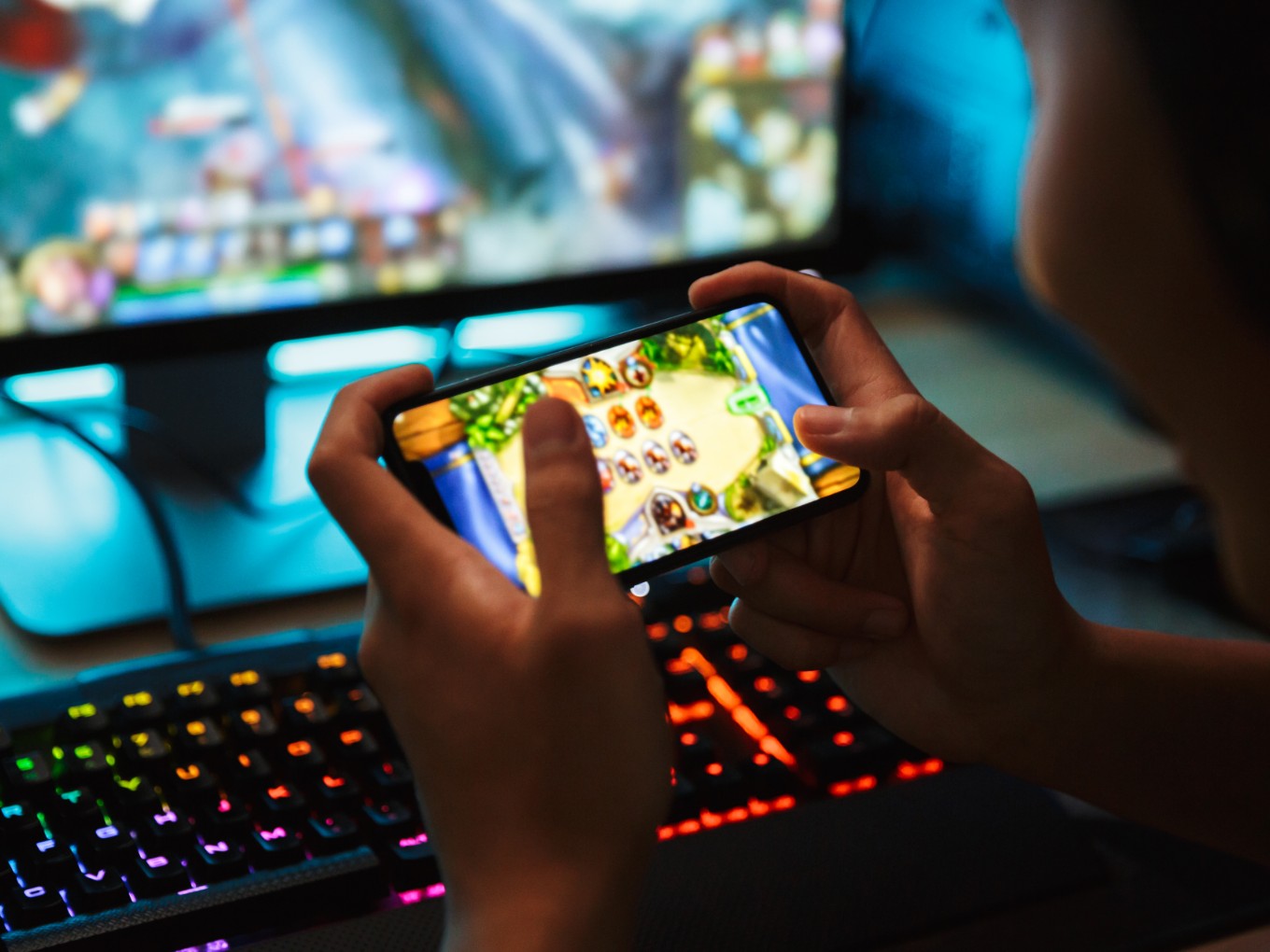 Pros and cons of online gaming