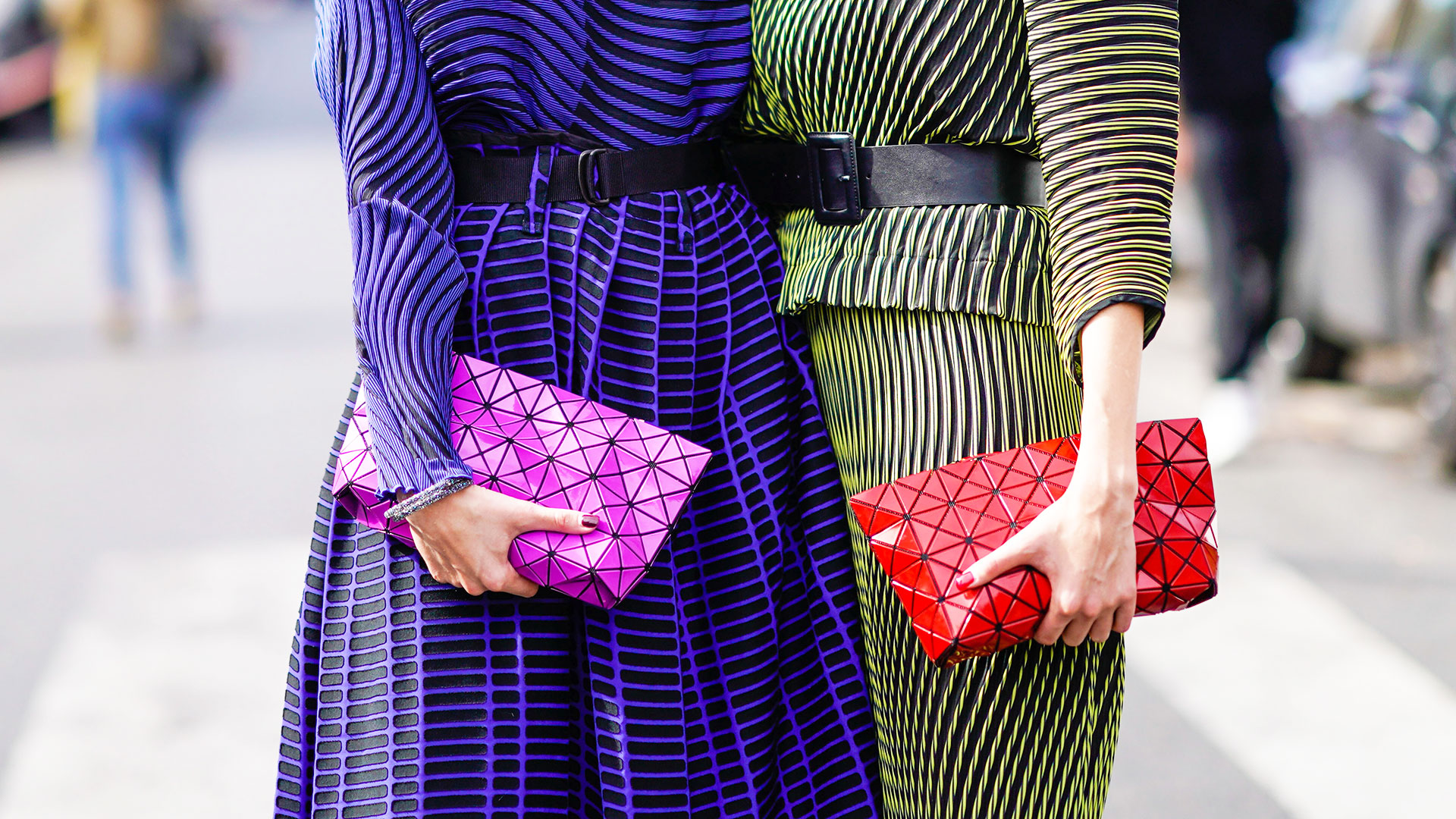 What to wear with a clutch